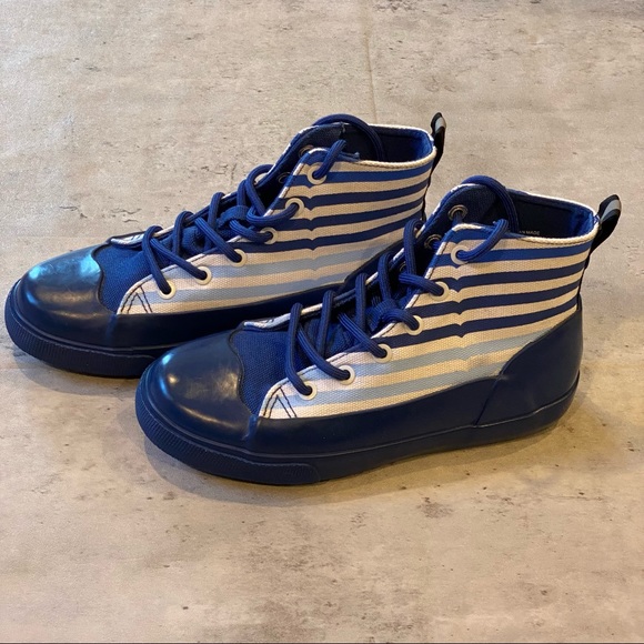 hunter sneaker rain boots